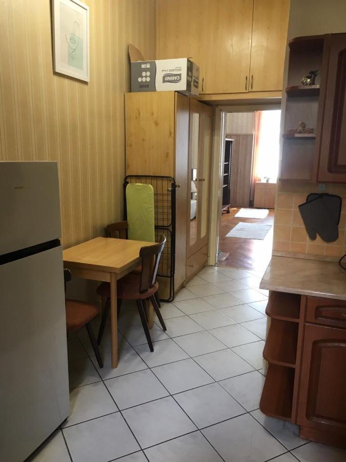 Cozy Flat At Stadionok M Station Будапеща Екстериор снимка